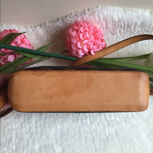 ‼️SOLD‼️Louis Vuitton Trotteur Crossbody Bag - Picture 7 of 8